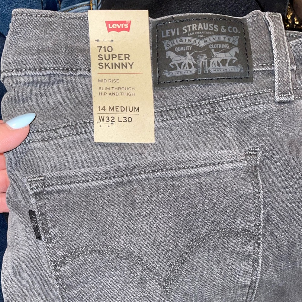 710 Levi’s